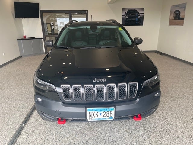 Used 2019 Jeep Cherokee Trailhawk with VIN 1C4PJMBN6KD182777 for sale in Hallock, Minnesota