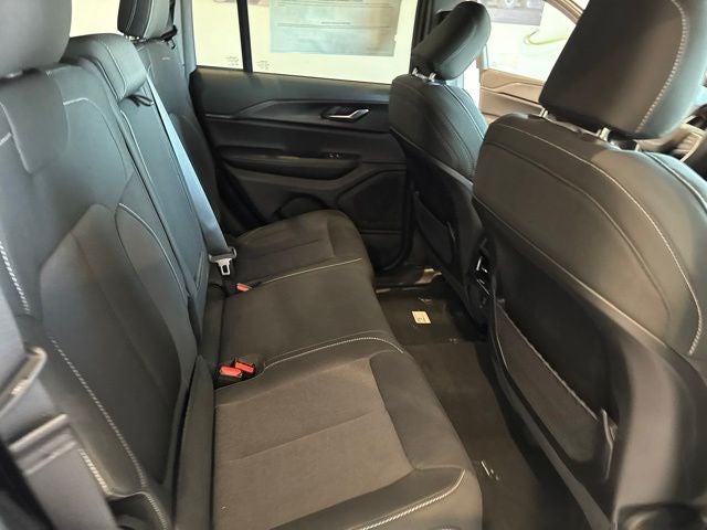 2026 Jeep Grand Cherokee Laredo X