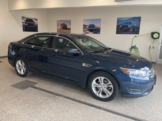 2017 Ford Taurus SEL