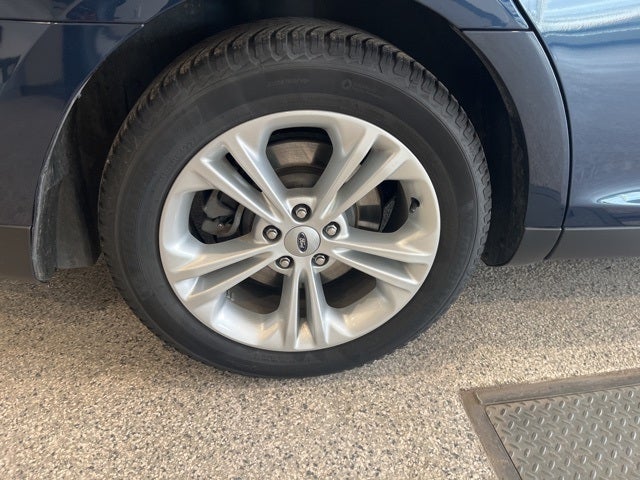 2017 Ford Taurus SEL