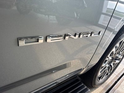 2023 GMC Yukon Denali Ultimate