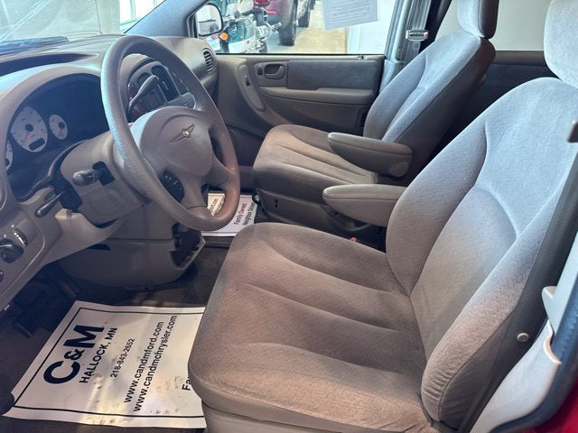 2001 Chrysler Town & Country LX