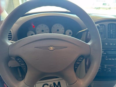 2001 Chrysler Town & Country LX