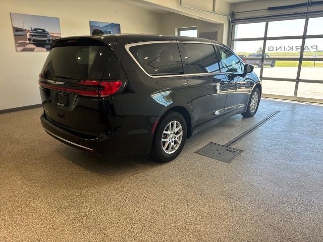 Used 2024 Chrysler Pacifica Touring L with VIN 2C4RC1BG3RR151304 for sale in Hallock, Minnesota