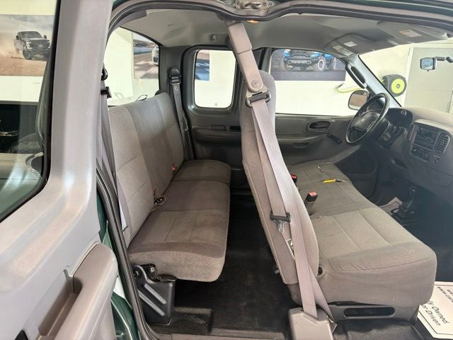 2003 Ford F-150 XL