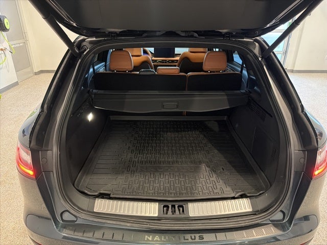 2022 Lincoln Nautilus Black Label