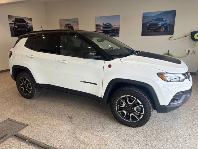2025 Jeep Compass Trailhawk 4X4's photo