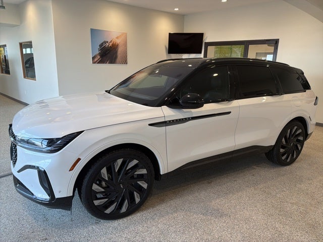 2024 Lincoln Nautilus Reserve